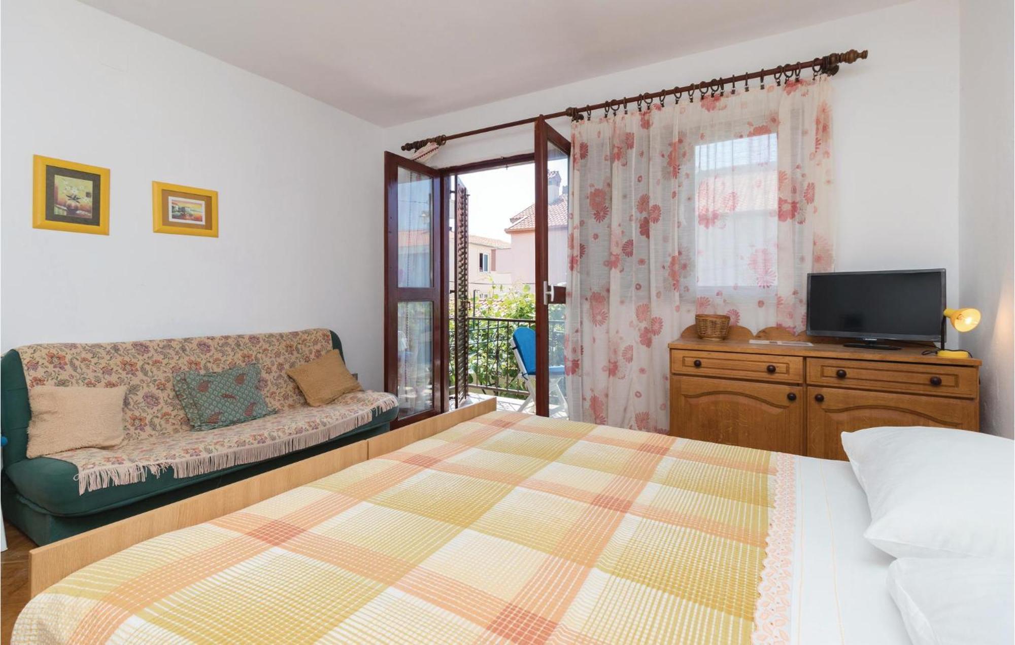 Nice Apartment In Zadar With Wifi Ngoại thất bức ảnh